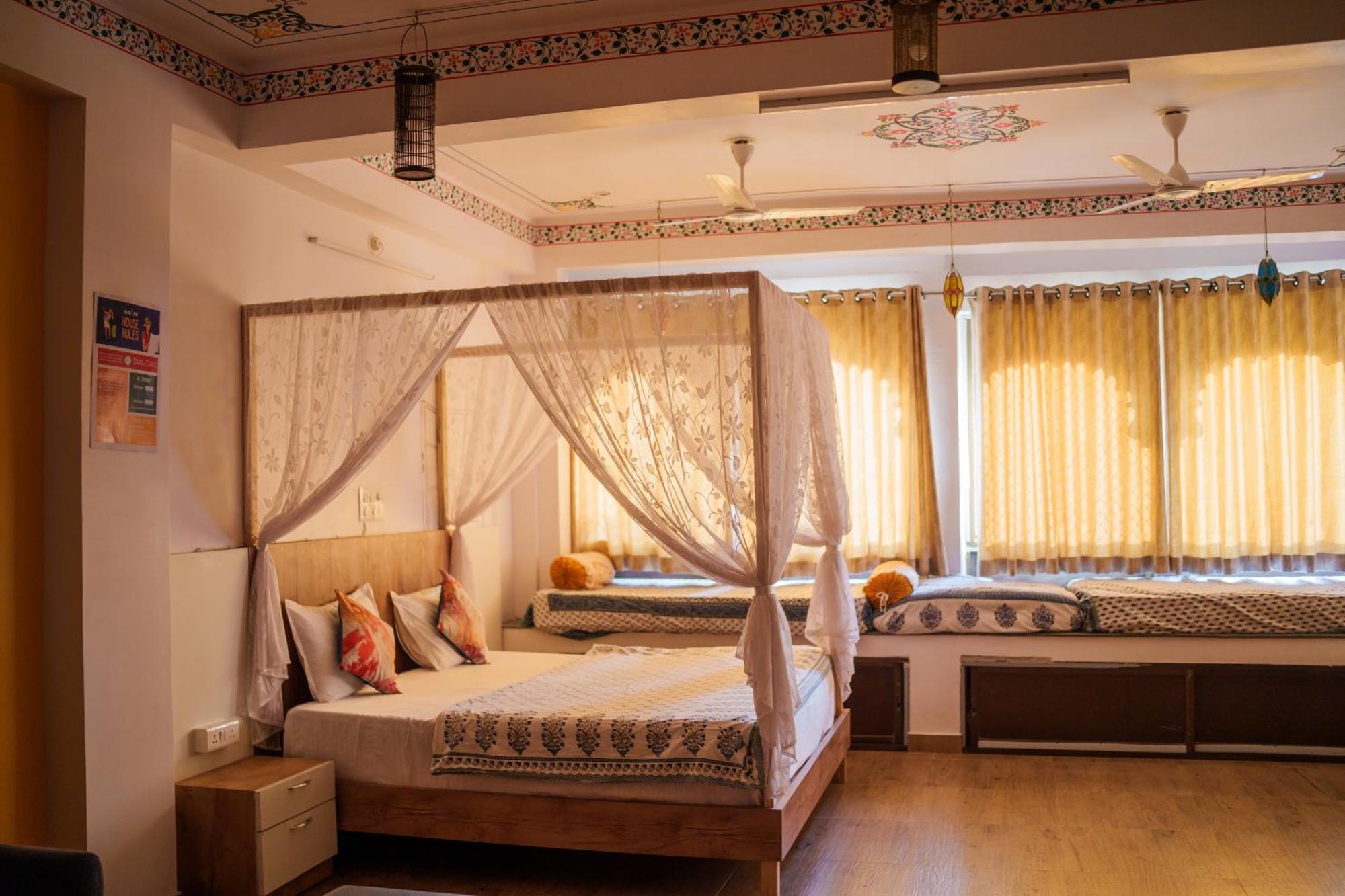 Musafir Hostel Удайпур Екстер'єр фото