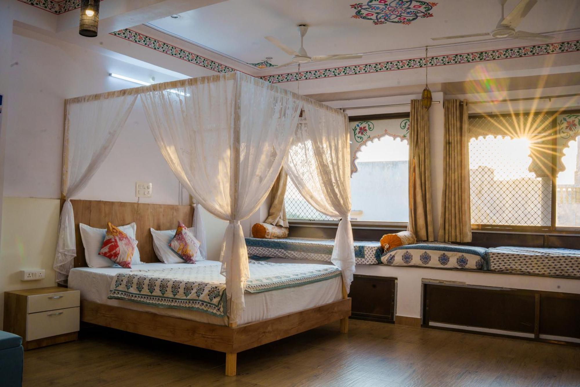 Musafir Hostel Удайпур Екстер'єр фото