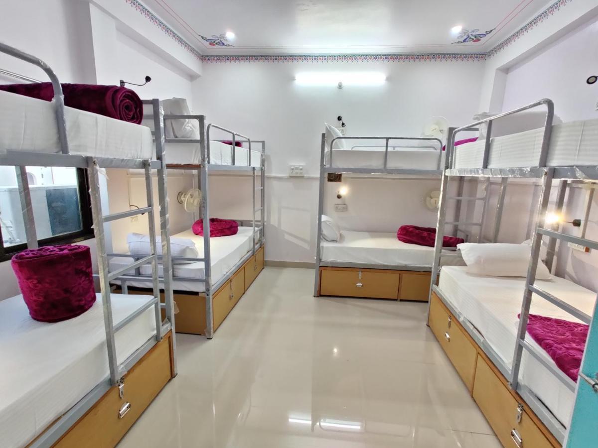Musafir Hostel Удайпур Екстер'єр фото